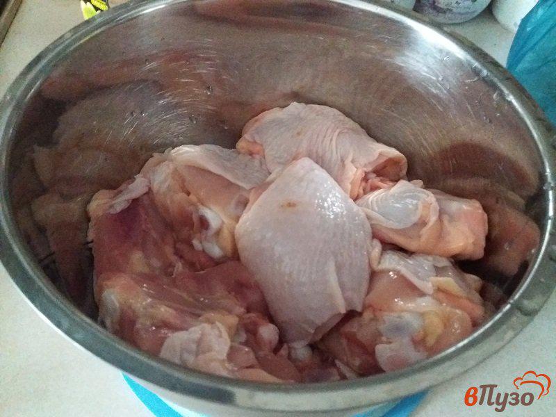Фото приготовление рецепта: Куриные бедра в глазури шаг №1