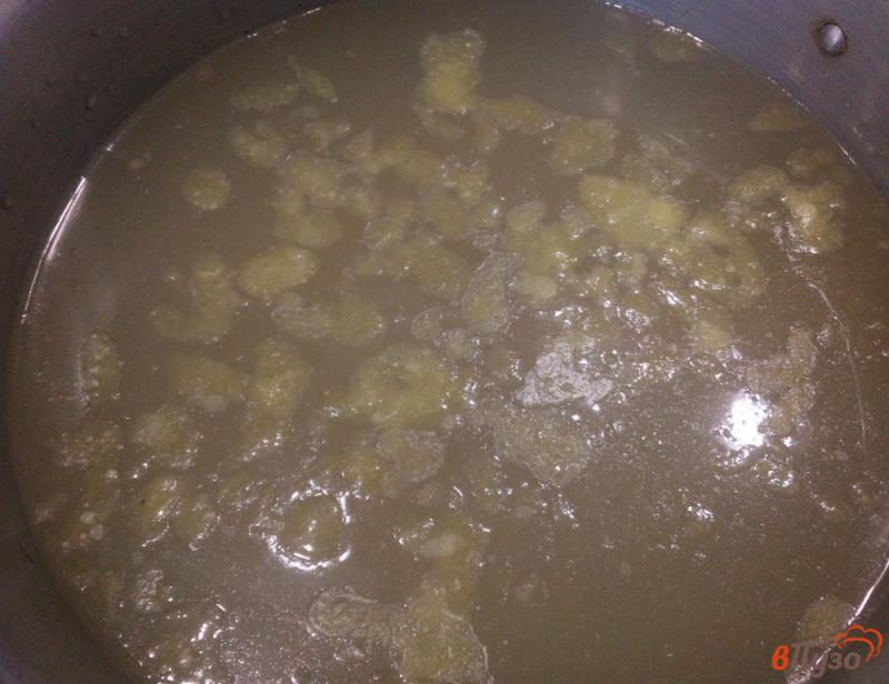 Фото приготовление рецепта: Гороховый суп на индоутином бульоне шаг №2
