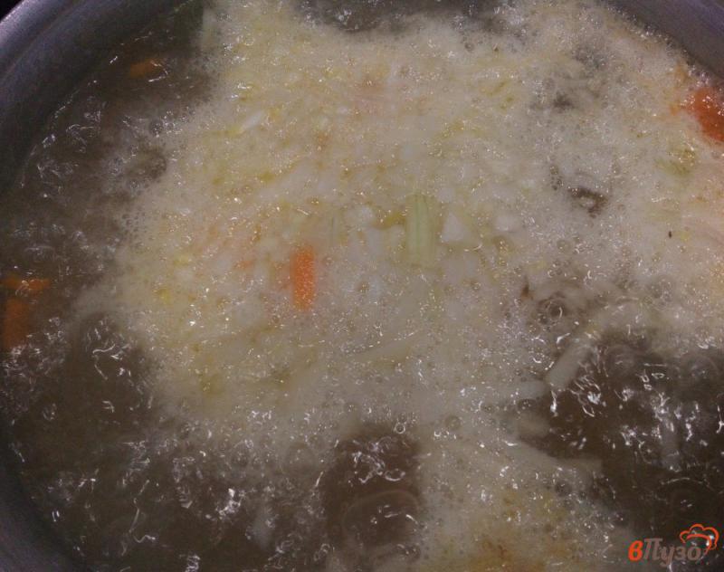 Фото приготовление рецепта: Гороховый суп на индоутином бульоне шаг №6