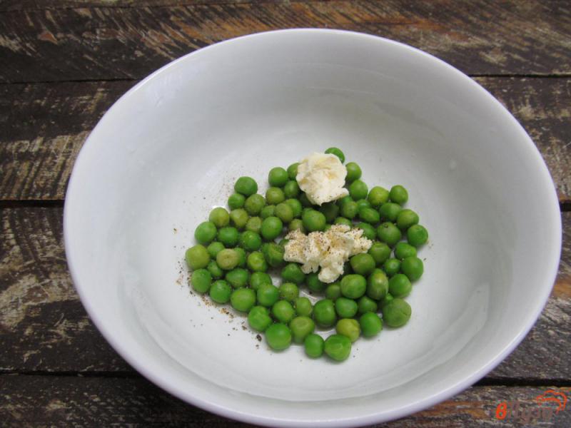 Фото приготовление рецепта: Зеленый горошек с яйцом пашот шаг №2