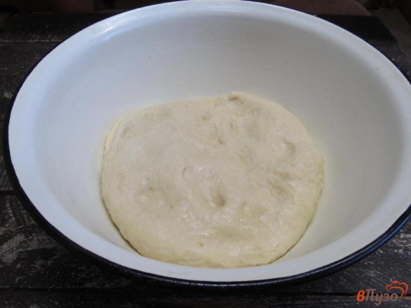 Фото приготовление рецепта: Батоны с сырной начинкой шаг №4
