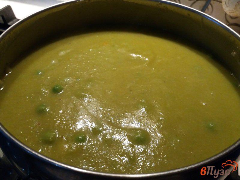 Фото приготовление рецепта: Суп-пюре из цветной капусты и горошка шаг №9