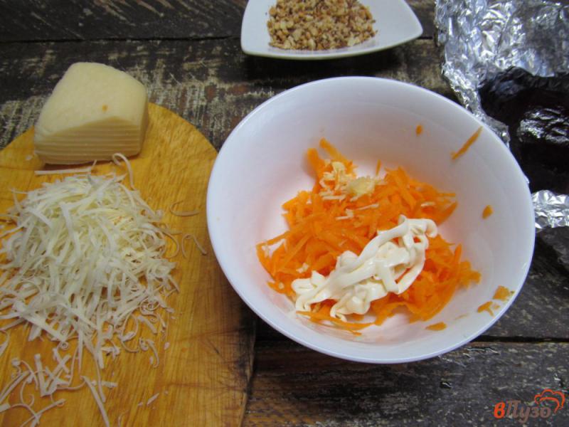 Фото приготовление рецепта: Свекольный салат с курицей шаг №2