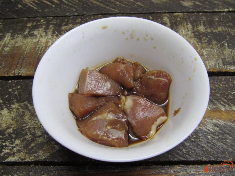 Фото приготовление рецепта: Жареная свинина с вешенками и фасолью шаг №1