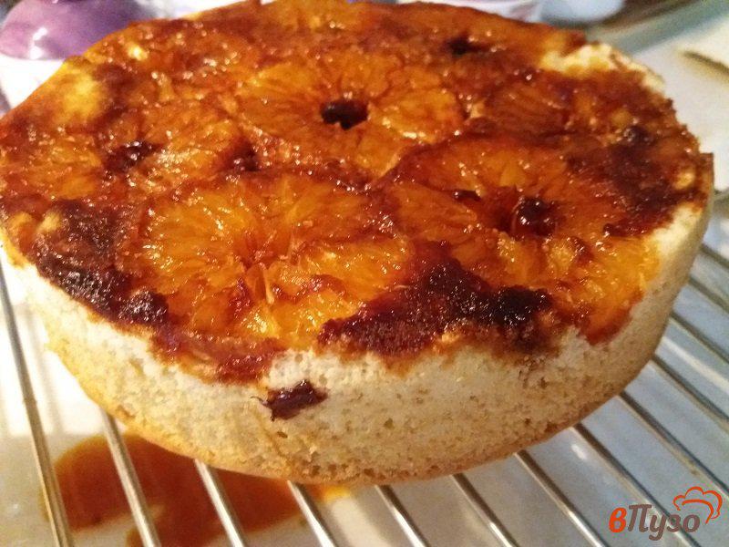 Фото приготовление рецепта: Мандариновый пирог с карамелью шаг №12