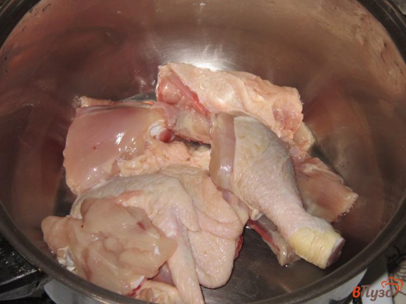 Фото приготовление рецепта: Куриный суп с кукурузой и шампиньонами шаг №1