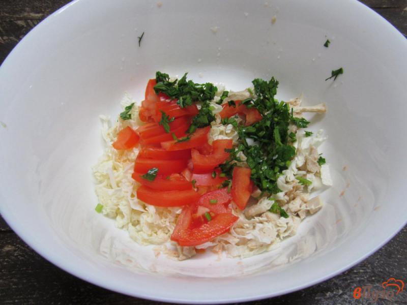 Фото приготовление рецепта: Салат из курицы с пекинской капустой и свеклой шаг №3