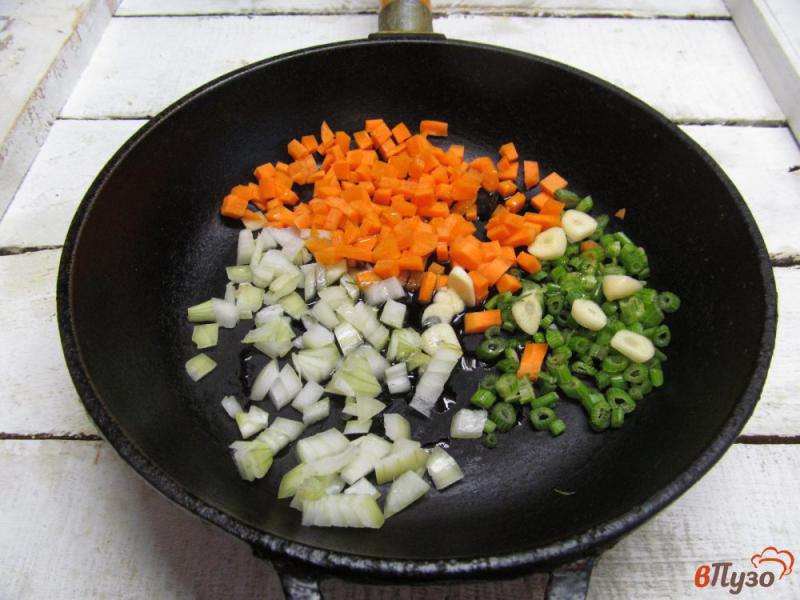 Фото приготовление рецепта: Пшенная каша с индейкой и овощами шаг №1