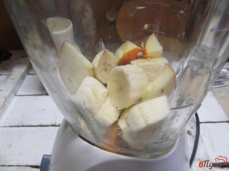 Фото приготовление рецепта: Смузи из запеченной тыквы с клюквой и бананом шаг №4