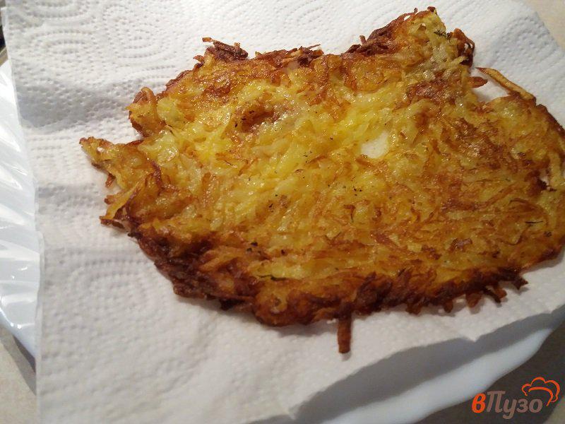 Фото приготовление рецепта: Блин-чипс из картофеля шаг №4