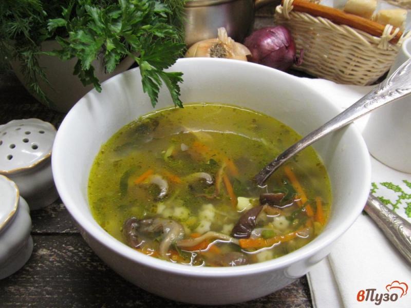 Фото приготовление рецепта: Суп с чечевицей грибами и пастой шаг №8
