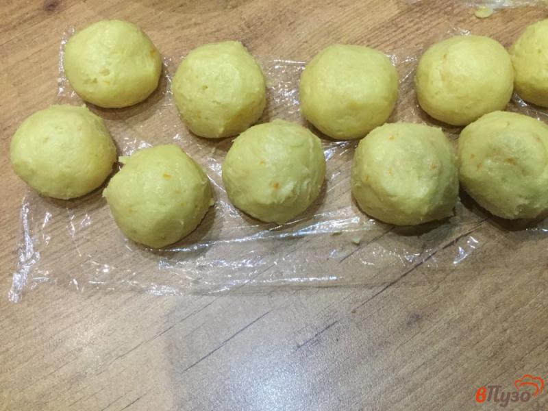 Фото приготовление рецепта: Печенье с трещинками апельсиновое шаг №7
