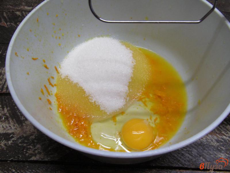 Фото приготовление рецепта: Апельсиновый бисквит шаг №2