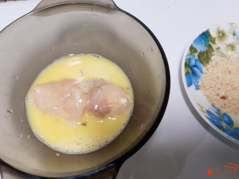 Фото приготовление рецепта: Куриные наггетсы с сыром шаг №7