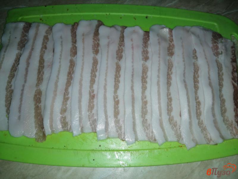 Фото приготовление рецепта: Свиная вырезка запеченная в беконе шаг №4