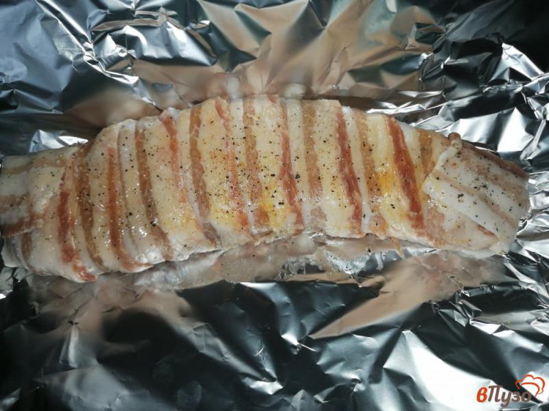 Фото приготовление рецепта: Свиная вырезка запеченная в беконе шаг №6