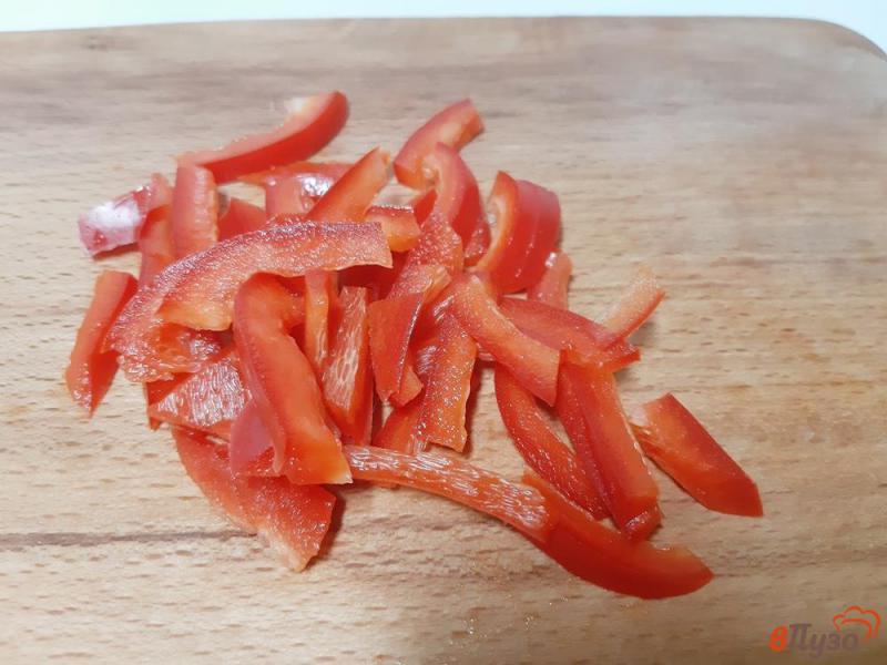 Фото приготовление рецепта: Салат из пекинской капусты, огурцов, помидоров с пикантной горчичной заправкой шаг №4