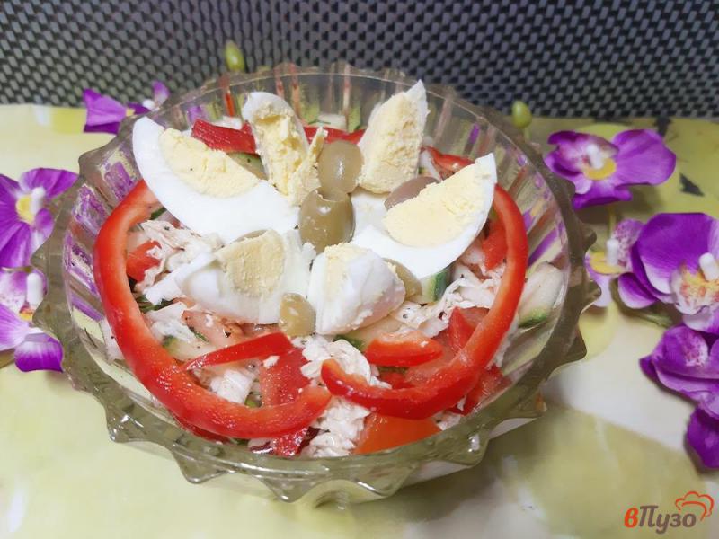 Фото приготовление рецепта: Салат из пекинской капусты, огурцов, помидоров с пикантной горчичной заправкой шаг №11