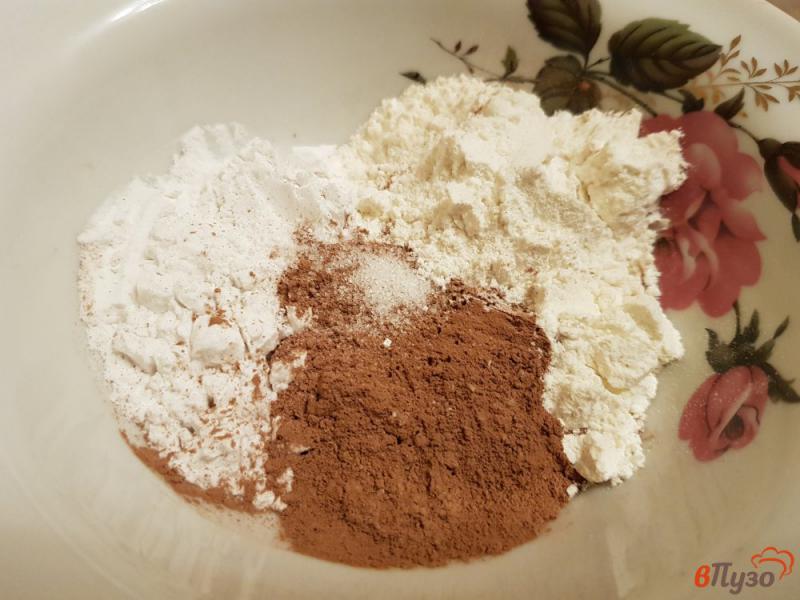 Фото приготовление рецепта: Шоколадные блины на молоке шаг №1