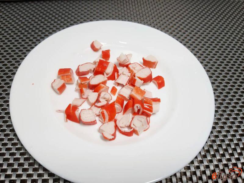 Салат крабовые палочки помидоры сыр чесночные гренки и салат крабовые палочки с яблоком и плавленым сыром