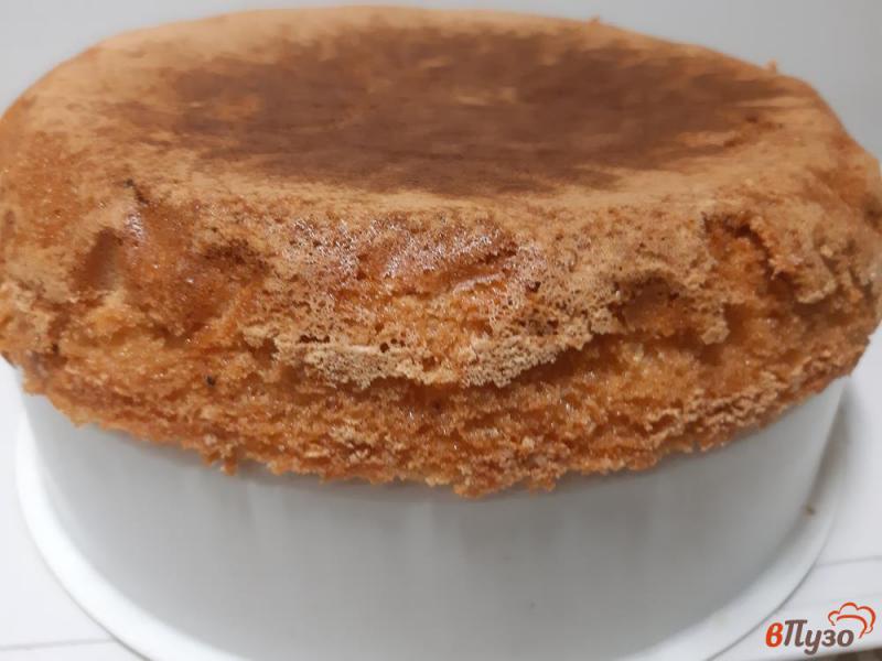Фото приготовление рецепта: Торт бисквитный со сгущенкой шаг №7