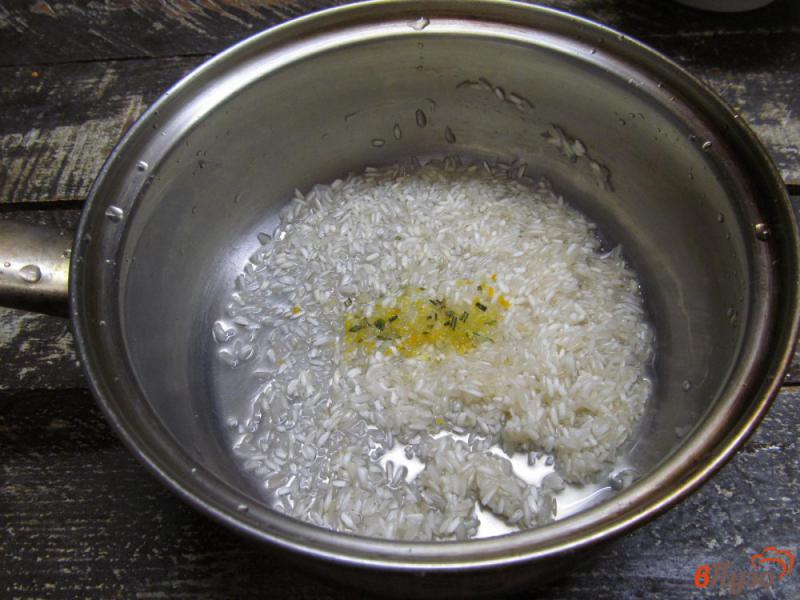 Фото приготовление рецепта: Жареный рис с бужениной и яйцом шаг №1