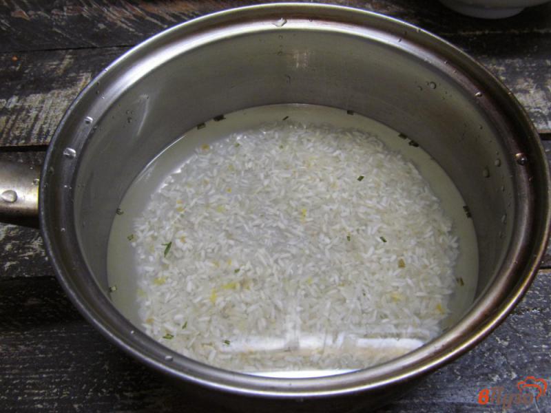 Фото приготовление рецепта: Жареный рис с бужениной и яйцом шаг №2
