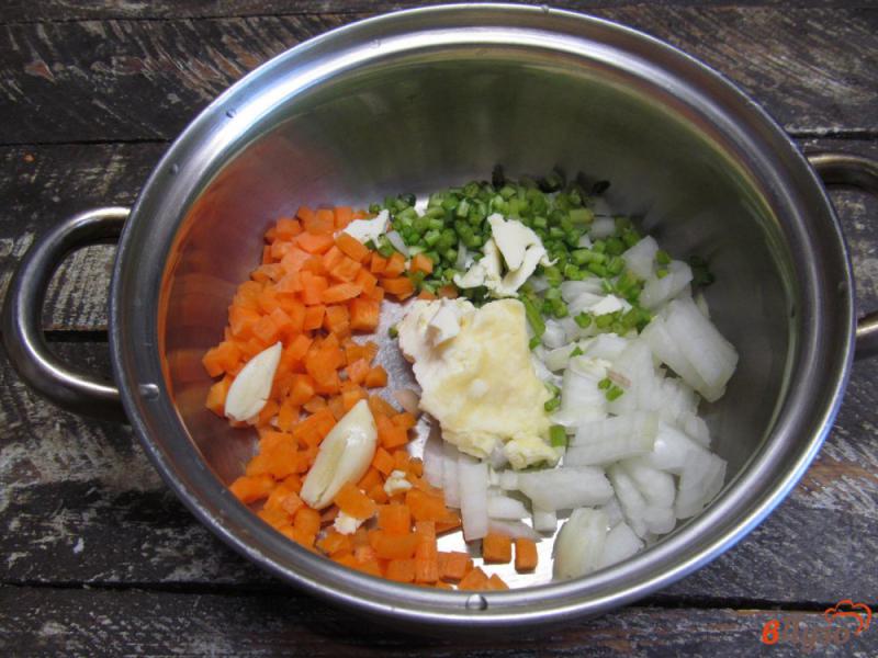 Фото приготовление рецепта: Картофельный суп с яичной лапшой шаг №1