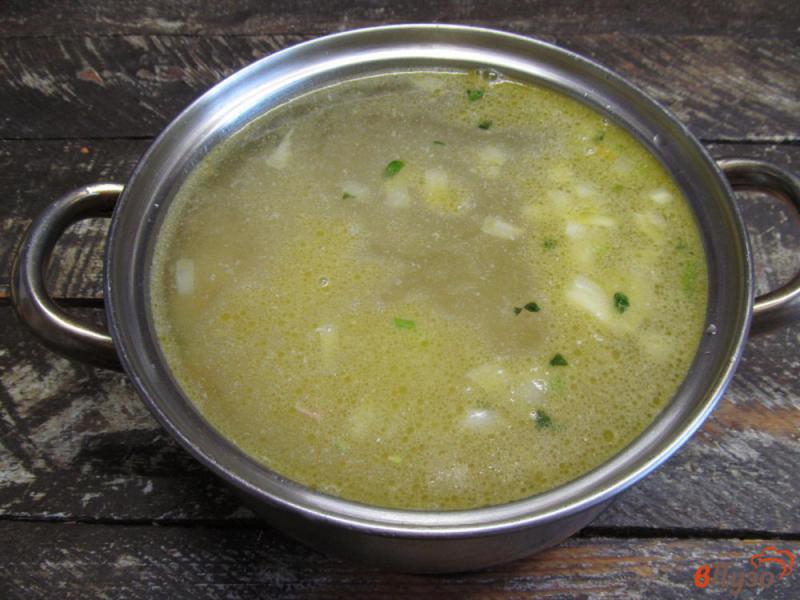 Фото приготовление рецепта: Картофельный суп с яичной лапшой шаг №3