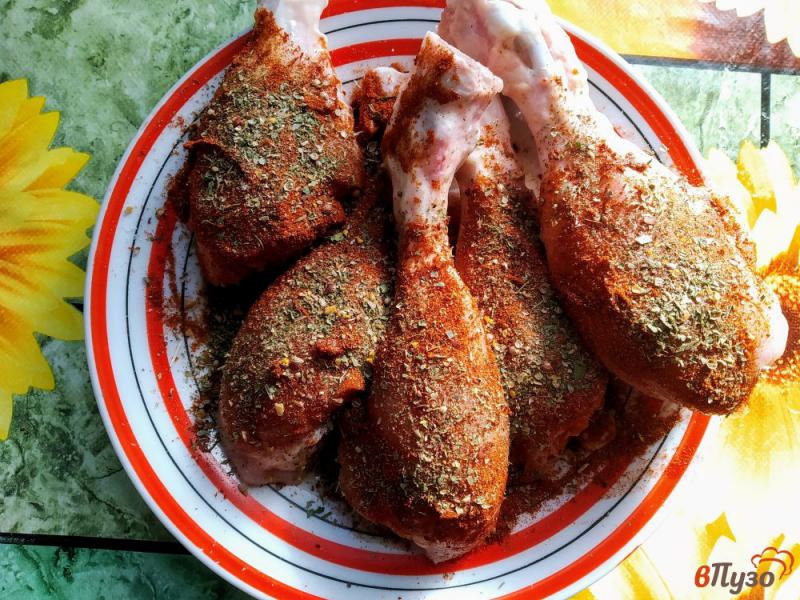 Фото приготовление рецепта: Тушеные куриные голени в мультиварке шаг №5