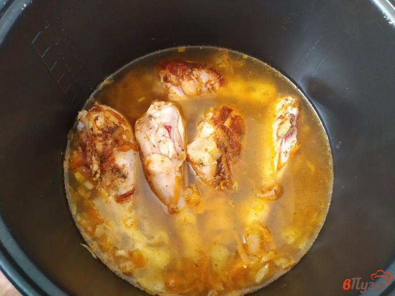 Фото приготовление рецепта: Тушеные куриные голени в мультиварке шаг №8