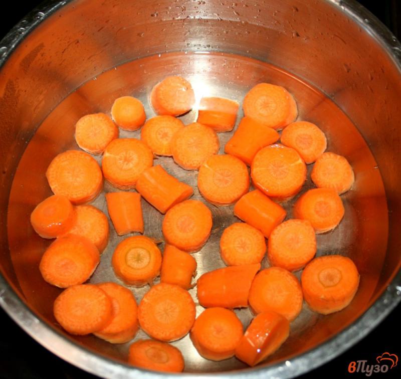 Фото приготовление рецепта: Кабачково-морковные оладьи шаг №1