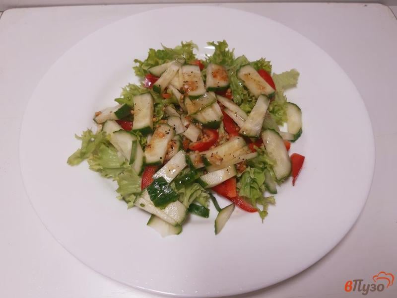 Фото приготовление рецепта: Салат с красной икрой шаг №5
