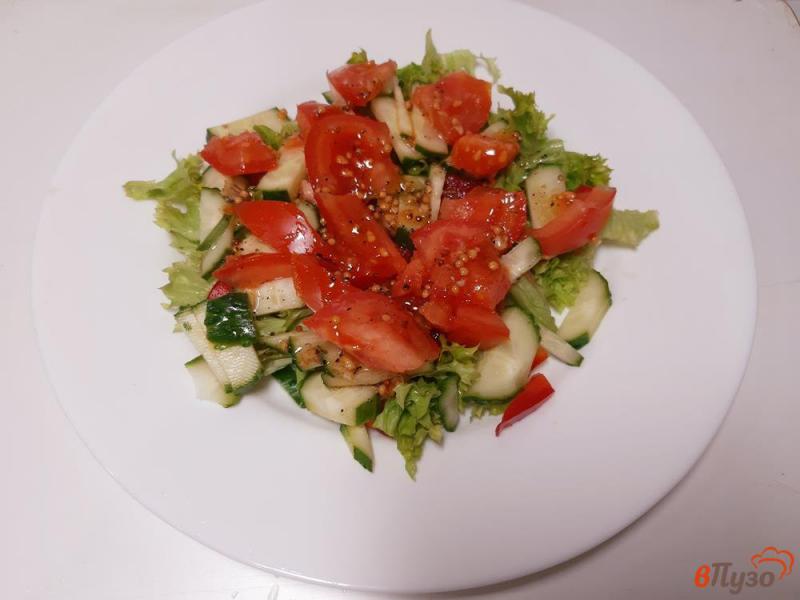 Фото приготовление рецепта: Салат с красной икрой шаг №6