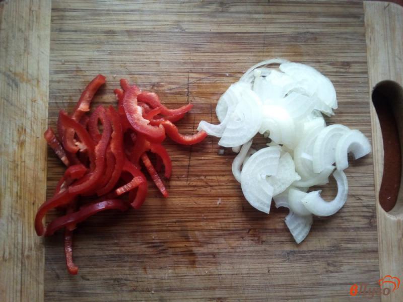 Фото приготовление рецепта: Овсяноблин с курицей и грибами шаг №6