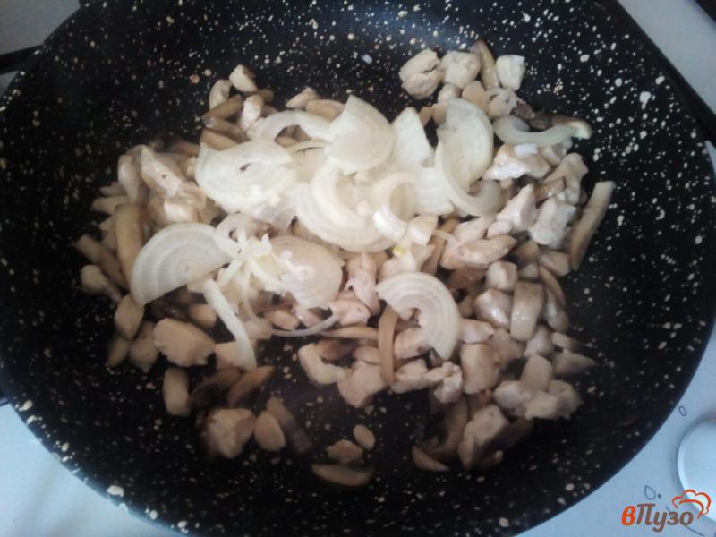 Фото приготовление рецепта: Овсяноблин с курицей и грибами шаг №8