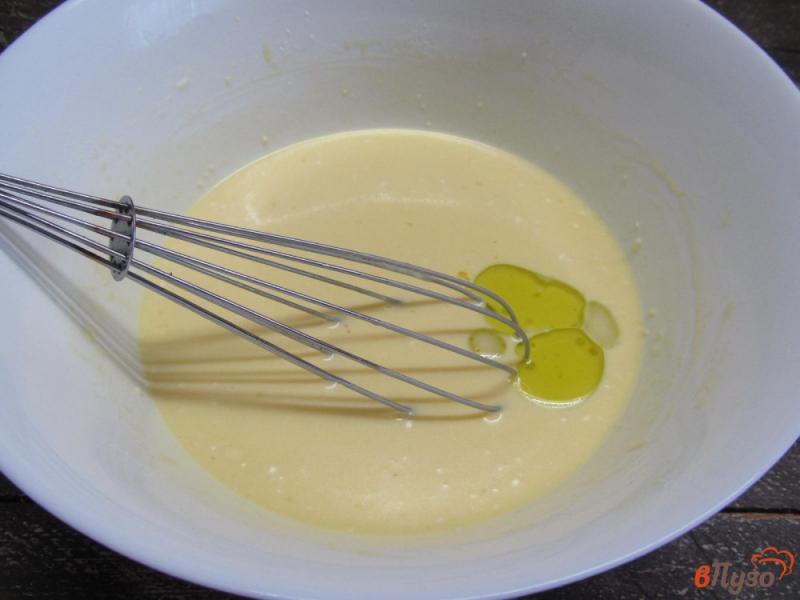 Фото приготовление рецепта: Блины под сливочным соусом с розмарином шаг №3