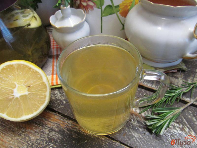Фото приготовление рецепта: Зеленый чай с финиками и кардамоном шаг №7