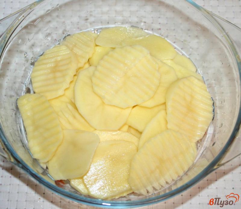 Фото приготовление рецепта: Картофельные чипсы в микроволновке шаг №1