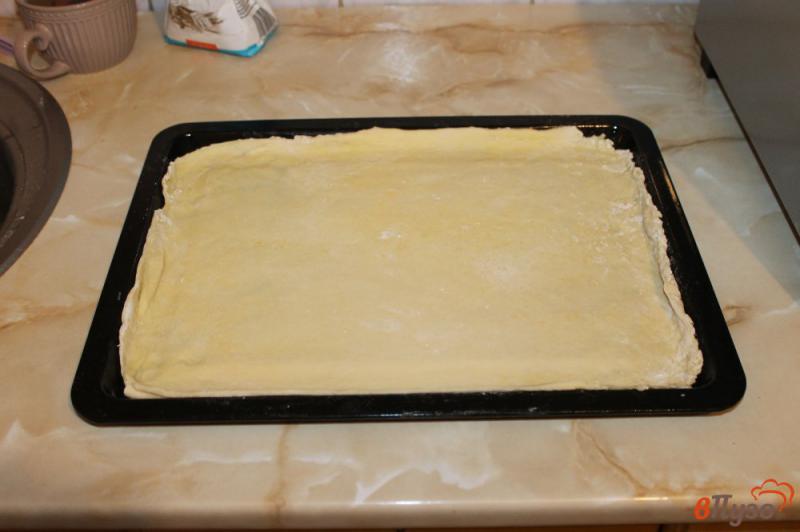 Фото приготовление рецепта: Пицца мясная с сыром и оливками шаг №1