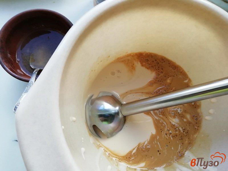 Фото приготовление рецепта: Десерт кофейный с ряженкой шаг №3