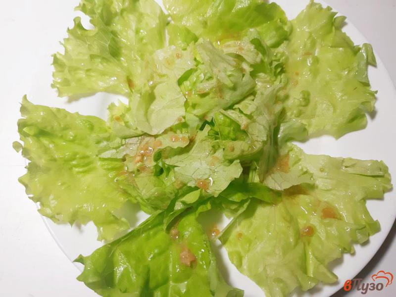 Фото приготовление рецепта: Салат овощной с фетой и сухариками шаг №3