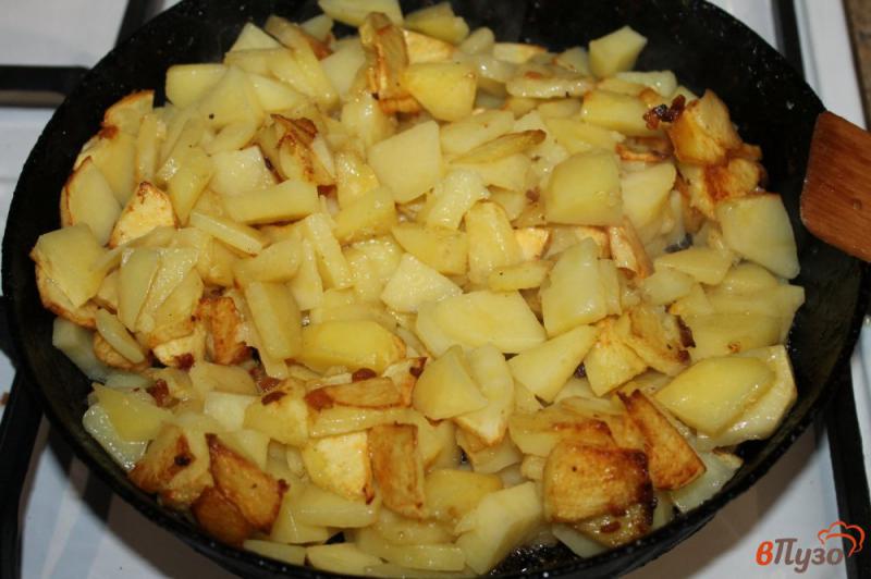 Фото приготовление рецепта: Картофель по - сельски с копченым салом шаг №3