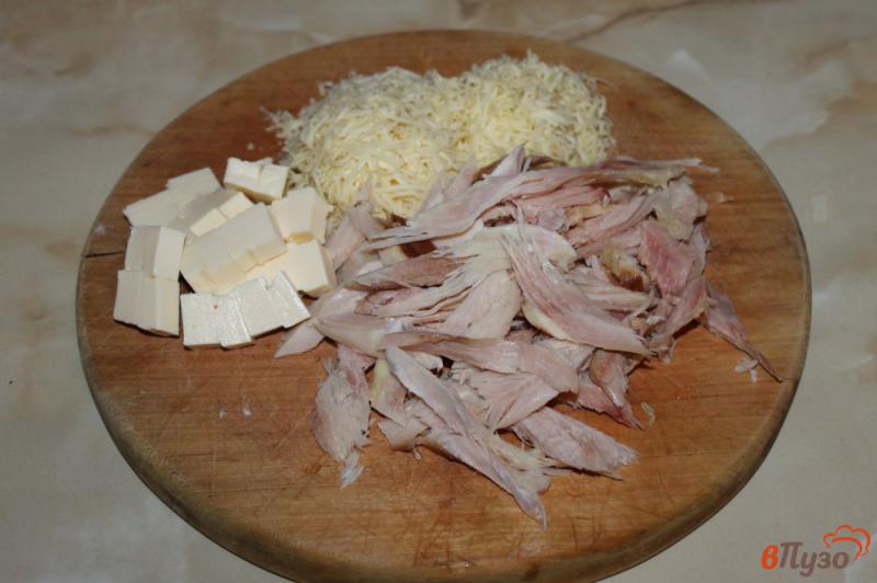 Фото приготовление рецепта: Лаваш с сыром и копченым куриным мясом шаг №1