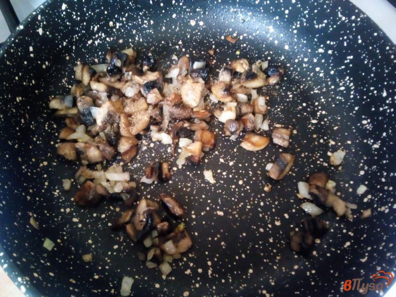 Фото приготовление рецепта: Мясные гнёзда с грибами шаг №5