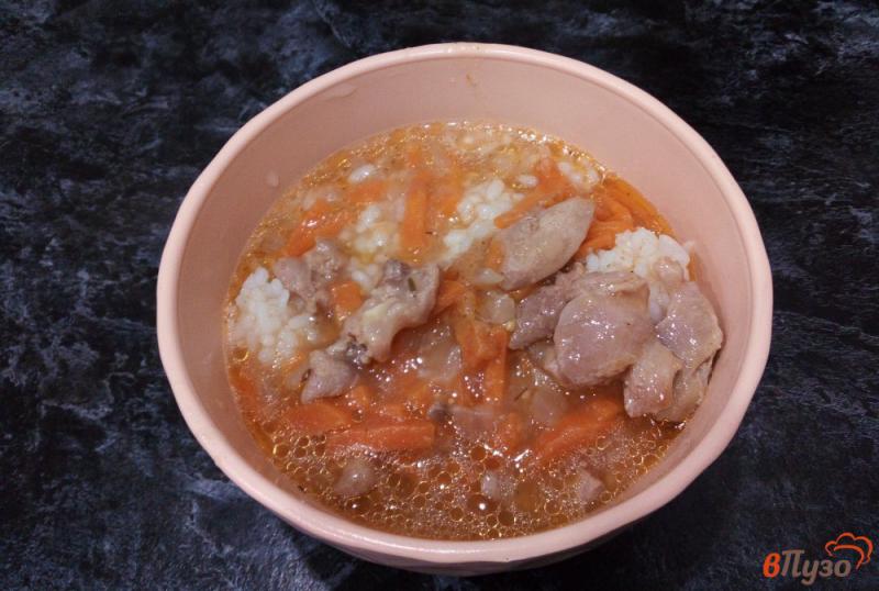 Фото приготовление рецепта: Подлива с куриным окорочком и томатным соусом шаг №8