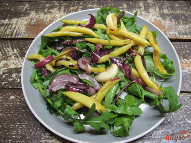 Фото приготовление рецепта: Салат с жареной тыквой и стручковой фасолью шаг №5
