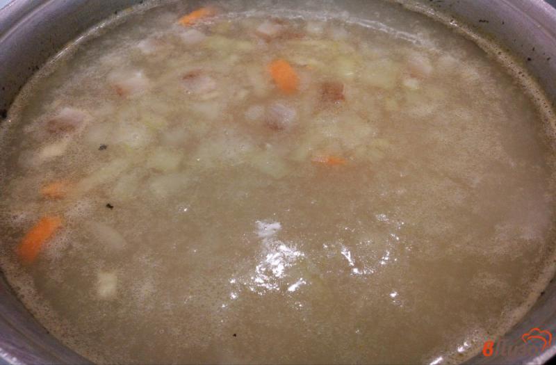 Фото приготовление рецепта: Гороховый суп на курином бульоне с копченым салом шаг №8