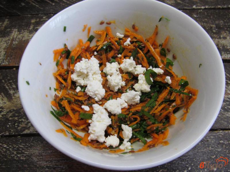 Фото приготовление рецепта: Салат из моркови с творогом шаг №4