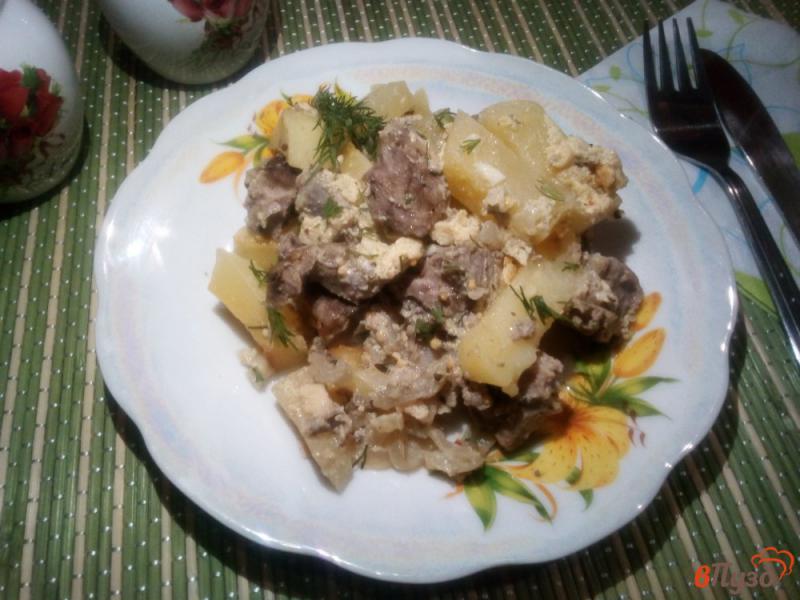 Фото приготовление рецепта: Картофель со свининой в духовке шаг №7